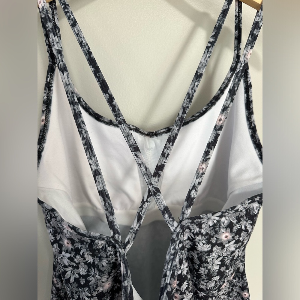 Calia floral workout tank with built in bra size large - Picture 3 of 5